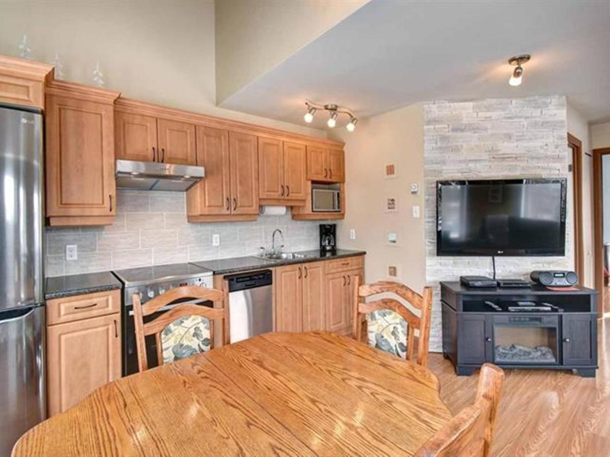 Bright Condo Near The Lake By Globalstay Mont-Tremblant Exterior photo